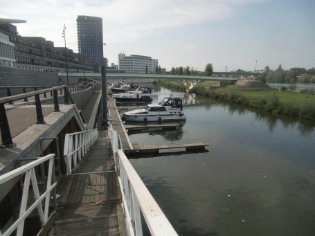 Venlo : Havenkade, alter Stadthafen von Venlo